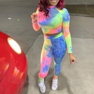 tie-dye two-piece pants set